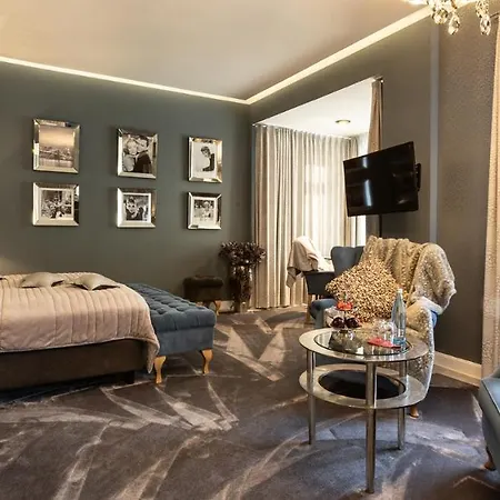 Luise Hotel